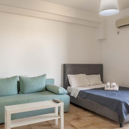Elia Mini Suites 6 Larissa Ngoại thất bức ảnh